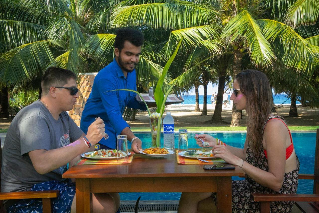 Nn Beach Resort & Spa Нилавели Экстерьер фото