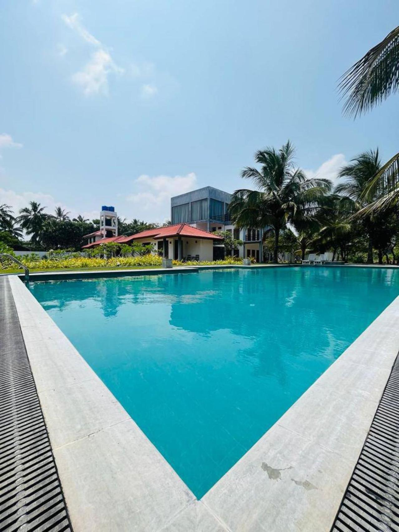 Nn Beach Resort & Spa Нилавели Экстерьер фото