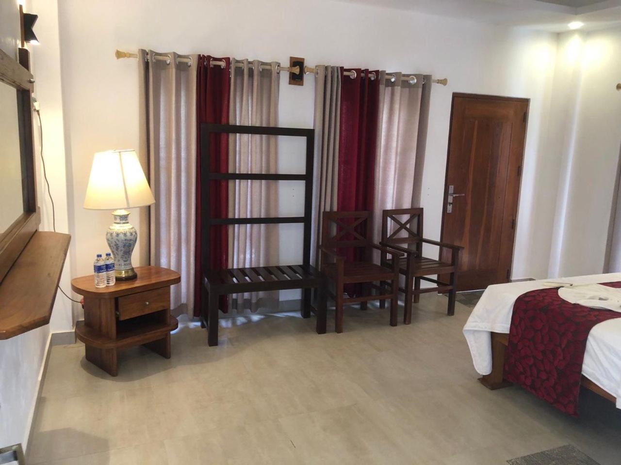 Nn Beach Resort & Spa Нилавели Экстерьер фото